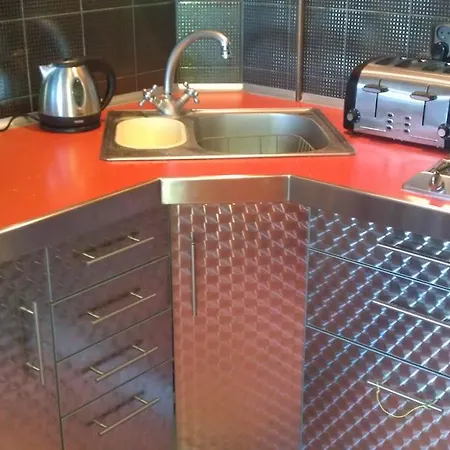 Top Floor Apartment *